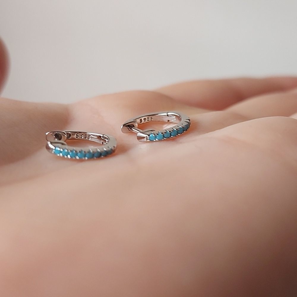 Platinum Plated 925 Sterling Silver Blue CZ Huggies Hoop Earrings - Picture 5 of 7